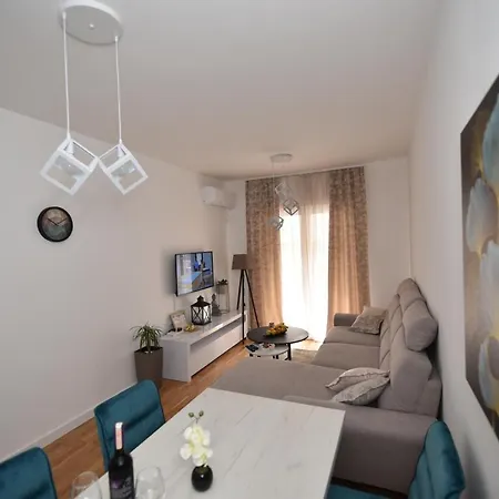 Allena Apartment
